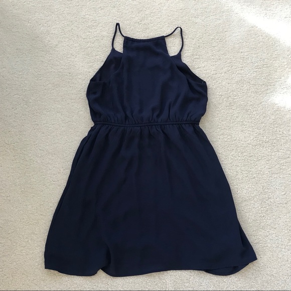 ☀️SALE☀️Blue and white embroidered dress - Picture 2 of 3